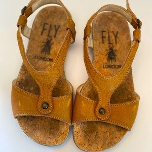 Fly London Size 35 Sandals